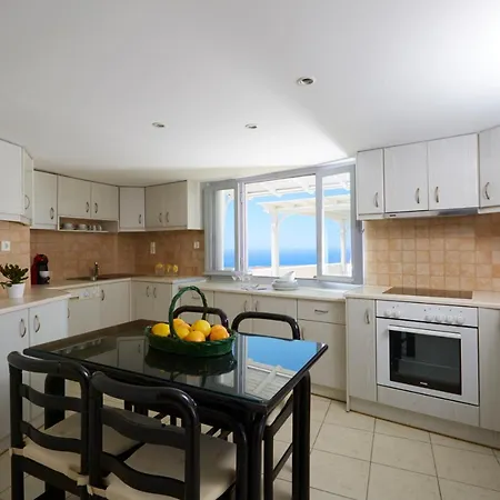 Beautiful Maisonette With A Wonderful View Pýrgos